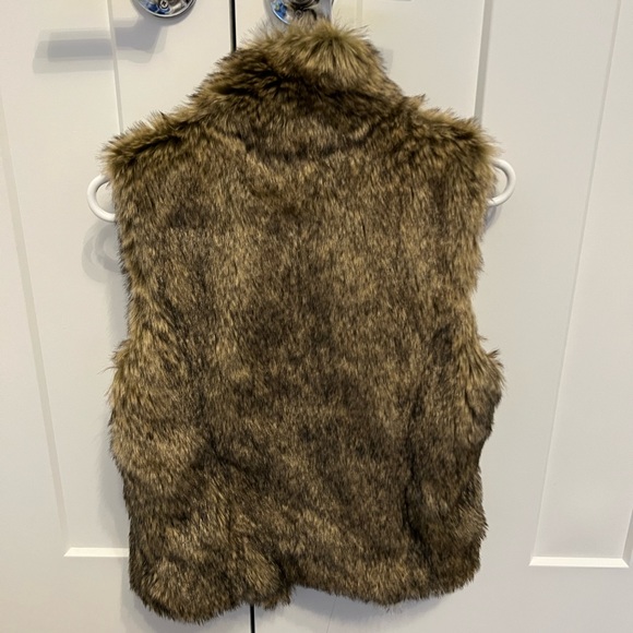 Fur Vest - Picture 2 of 3